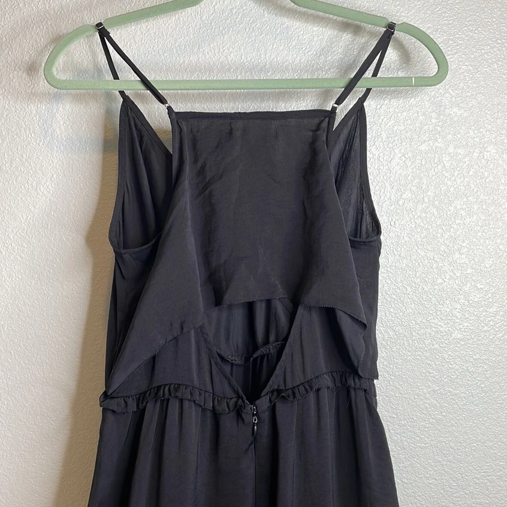 Avec les Filles Joyce Azria surplice flowy silky midi dress - Picture 2 of 7